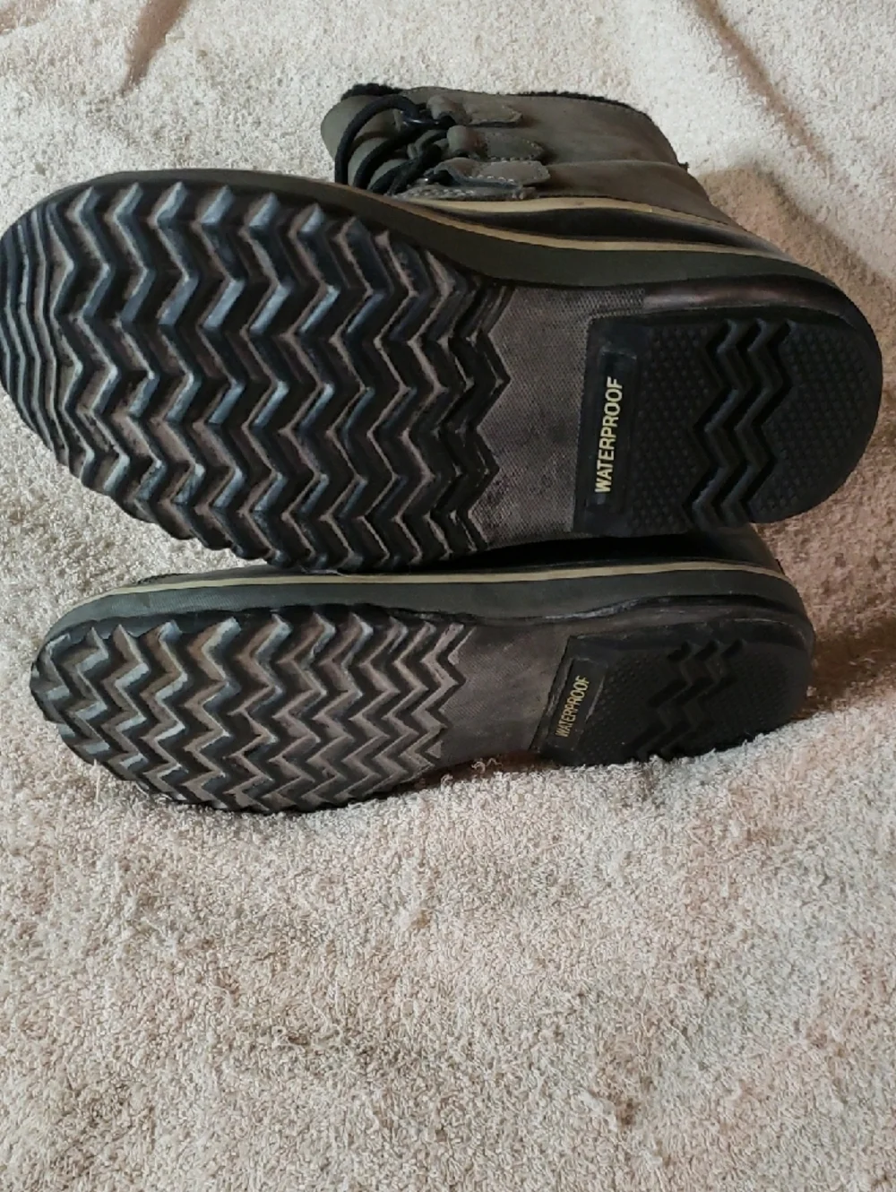 Sorel Joan Of Arctic Woman's Black and Grey Waterproof Winter Boot - Picture 8 of 8